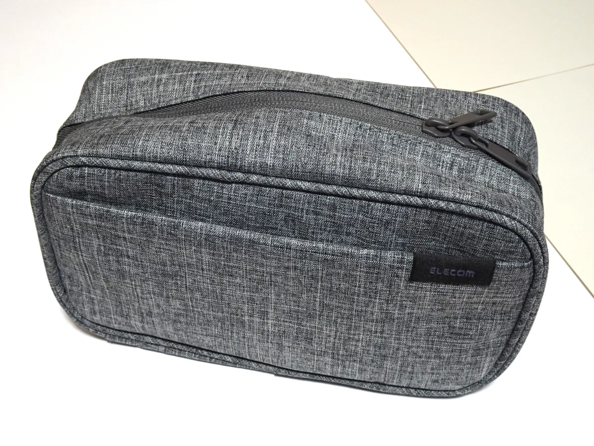 Gray ELECOM BMA-GP14GY storage pouch with double zipper and front sleeve